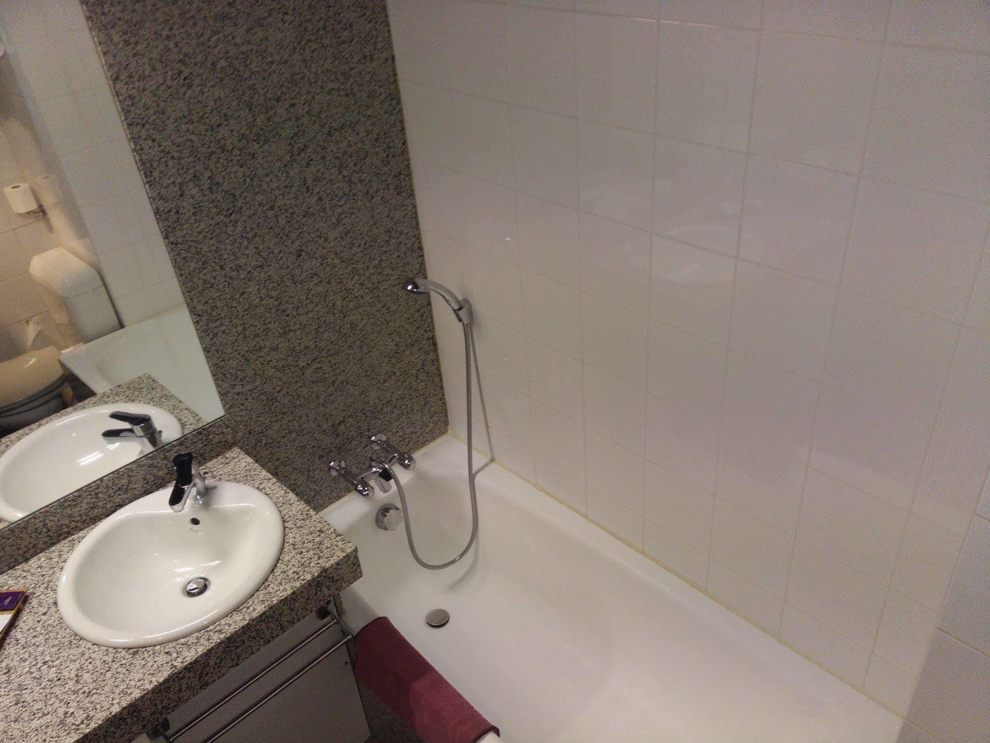 Hotel Gratte-Ciel Ariana Villeurbanne Luaran gambar