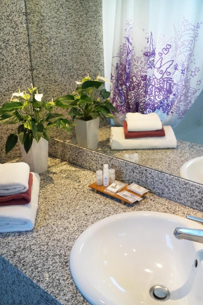 Hotel Gratte-Ciel Ariana Villeurbanne Luaran gambar